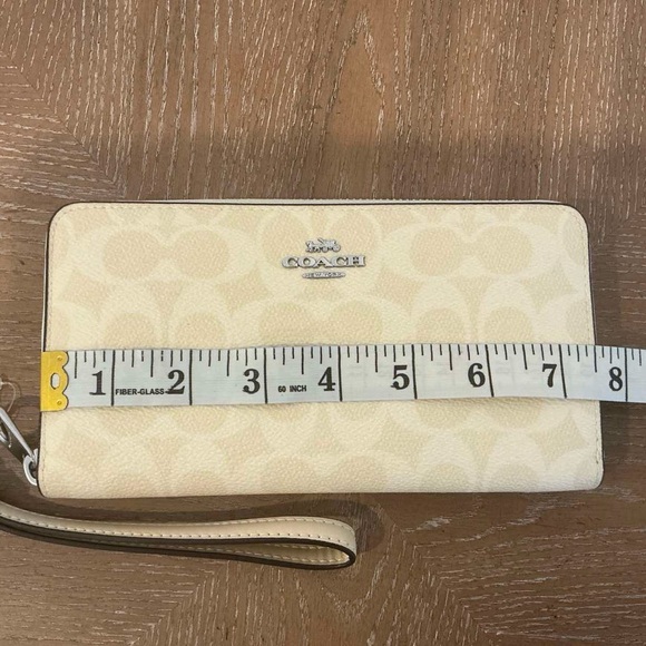 Women’s Long Zip Around Wallet In Signature Canvas - Picture 4 of 5